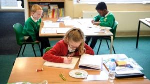 İngiltere’de fakir ve zengin öğrenciler arasındaki eğitim uçurumu yüzde 46 arttı