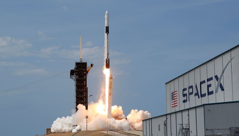 SpaceX, Starlink uydularının fırlatılışını iptal ettiğini açıkladı