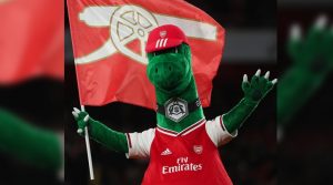 Arsenal 27 yıllık maskotu Gunnersaurus’un görevine son verdi