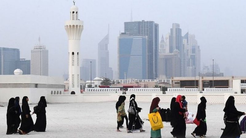 Birleşik Arap Emirlikleri’nde alkol satışı serbest bırakıldı, evli olmayan çiftlerin birlikte yaşaması artık suç değil