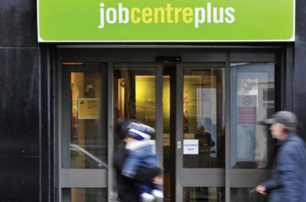İngiltere’de işsizlik oranı yüzde 4,8’e geriledi