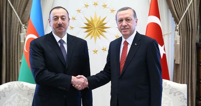 Türkiye Cumhuriyeti Cumhurbaşkanı Erdoğan Azerbaycan Cumhurbaşkanı Aliyev’i kutladı