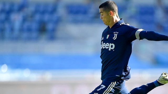 Juventus, Cristiano Ronaldo’yu sezon sonunda elinden çıkarmak istiyor