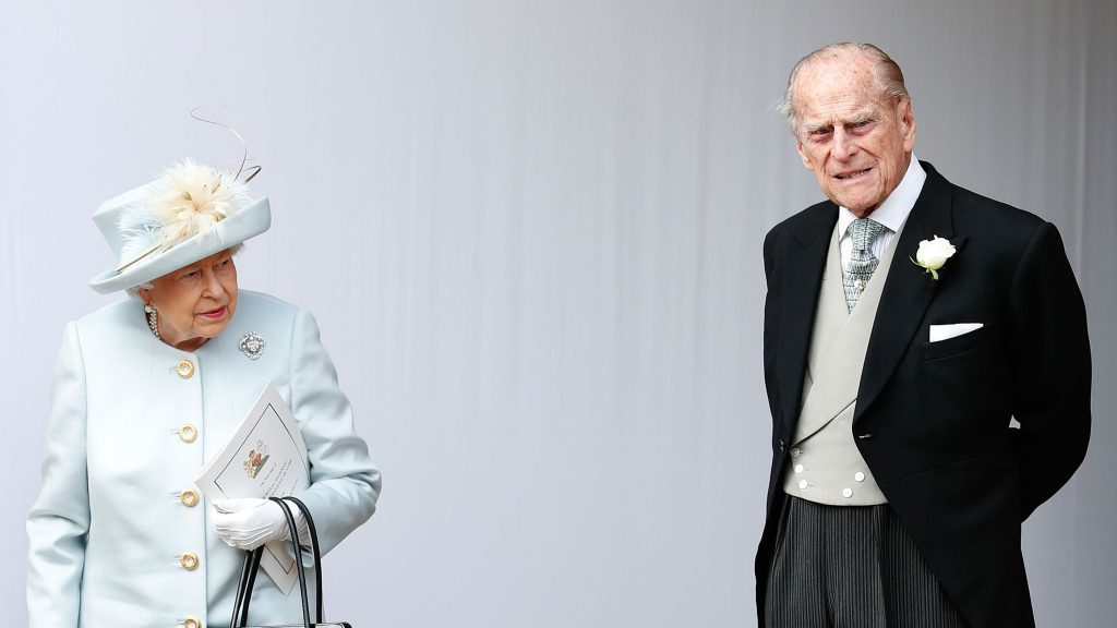 Kraliçe Elizabeth ve Prens Philip karantinaya için Windsor’a geri dönüyor