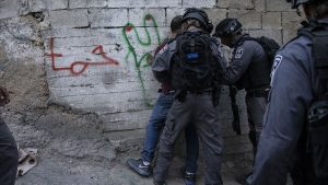 İsrail güçleri geçen ay 466 Filistinliyi gözaltına aldı