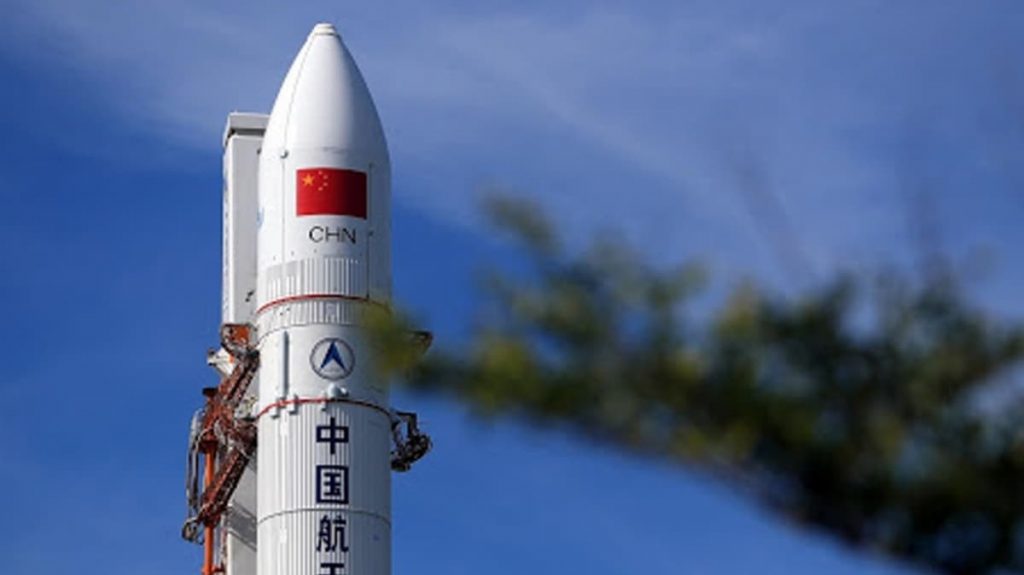 Çin, 13 uyduyu uzaya gönderdi