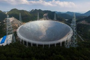 Çin 30 futbol sahası büyüklüğündeki teleskobunu dünyaya açıyor