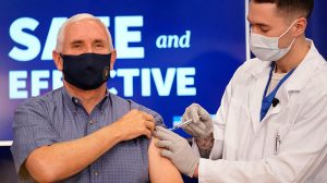 ABD Başkan Yardımcısı Pence canlı yayında aşı oldu