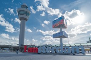 Hollandalı tur operatörü ve havayolu şirketleri hızlı koronavirüs testleri ile uçmaya hazırlanıyor