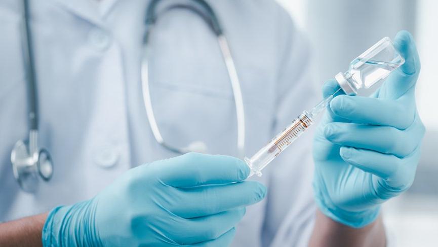 Almanya’da fazla doz aşı vurulan 5 huzurevi çalışanı hastaneye kaldırıldı