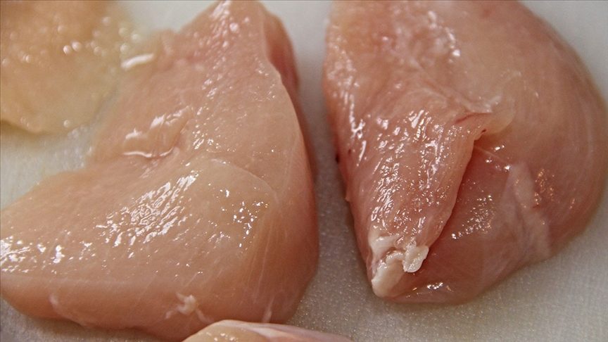 Singapur, laboratuvarda üretilen ‘tavuk etinin’ satışına onay verdi