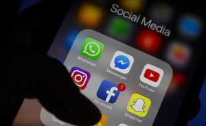 İngiltere zararlı içerikleri kaldırmamaları halinde sosyal medya şirketlerine para cezaları vermeye hazırlanıyor