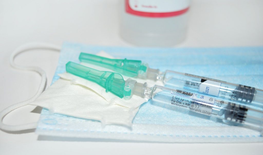 Ethnic minorities ‘significantly less likely to take Covid vaccine