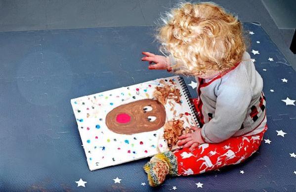 İngiltere Başbakanı Johnson’ın 8 aylık oğlunun çizdiği resim parkinson hastasına hediye edildi