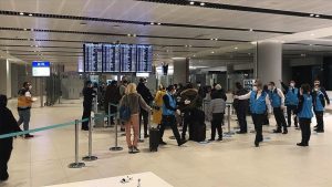 İngiltere’den İstanbul’a giden yolculara mutasyon riski nedeniyle koronavirüs testi yapıldı