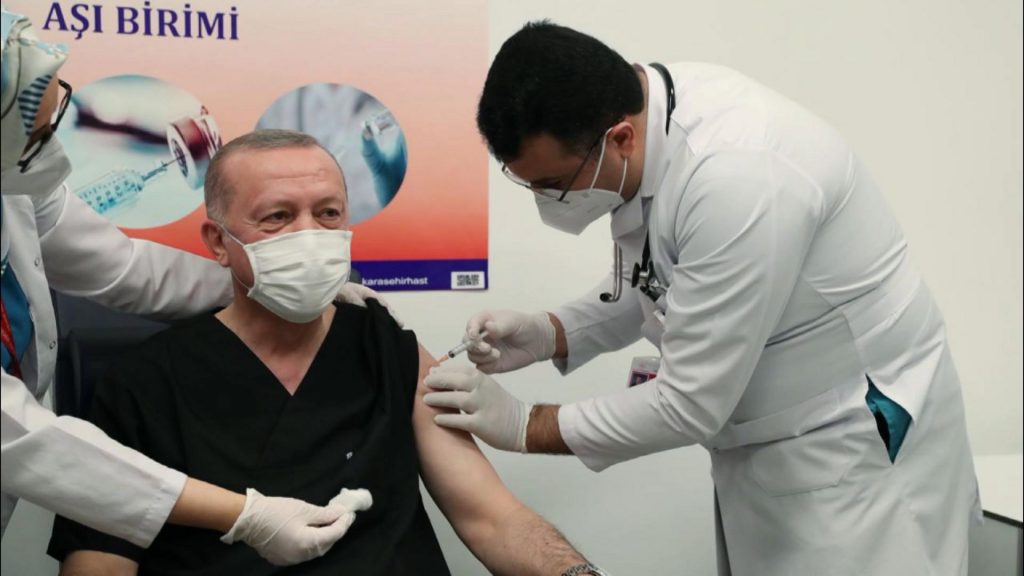 Erdoğan, Covid-19 aşısının ikinci dozunu yaptırdı