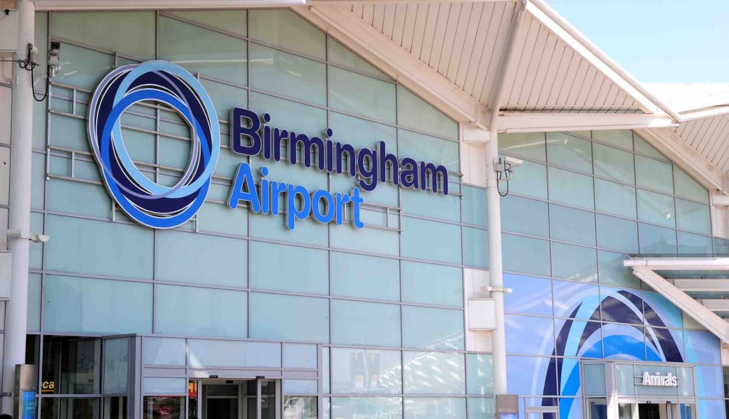4 travellers fined £10,000 each for lying about flying from ‘red list’ country