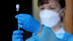 Oxford Aşı Grubu direktörü Pollard: Yeni aşıya ihtiyaç belirsiz