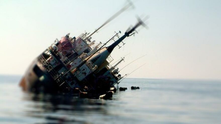 Ülke gemi faciasıyla sarsıldı: 60 ölü