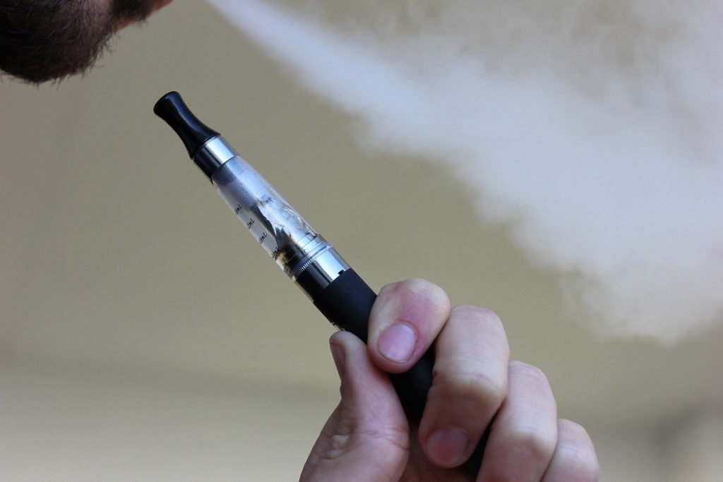 E-cigarettes in the UK could be banned under WHO recommendations