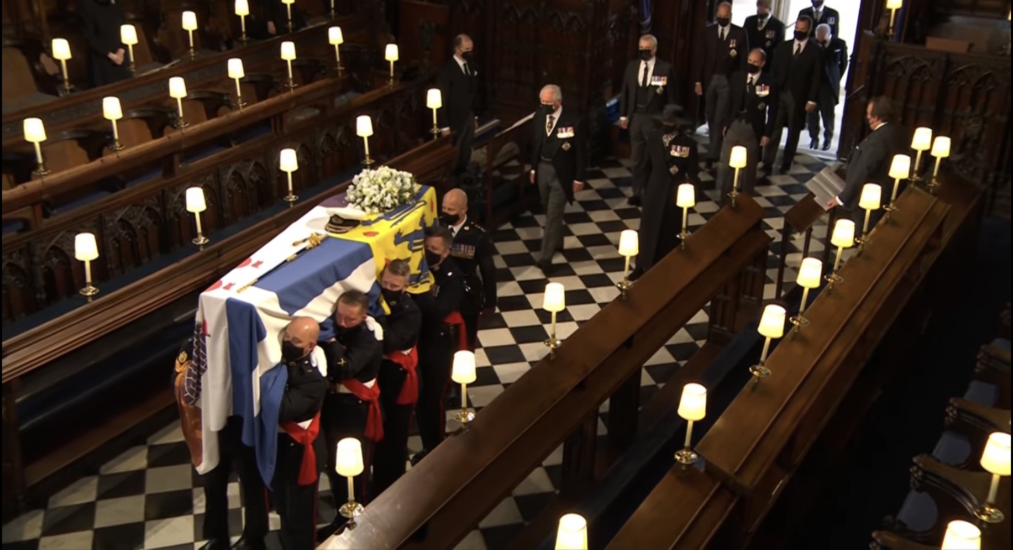 Правда ли что умер король. Похороны герцога Эдинбургского Филиппа. Похороны Филиппа мужа королевы Елизаветы 2. Похороны Филиппа мужа королевы Елизаветы.