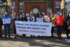 Londra’da kadınlar “İstanbul Sözleşmesi’nden vazgeçmiyoruz” dedi