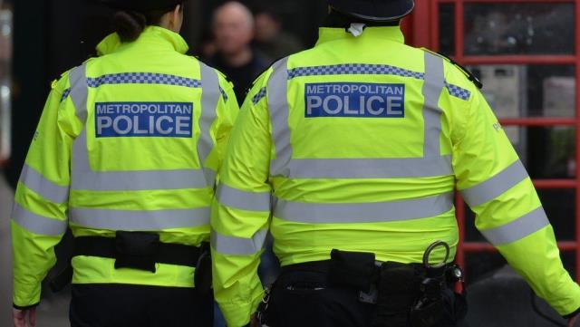 İngiltere’de hakkında tecavüz ve şiddet iddiaları olan polis hakkında 3 yıl sonra soruşturma açıldı