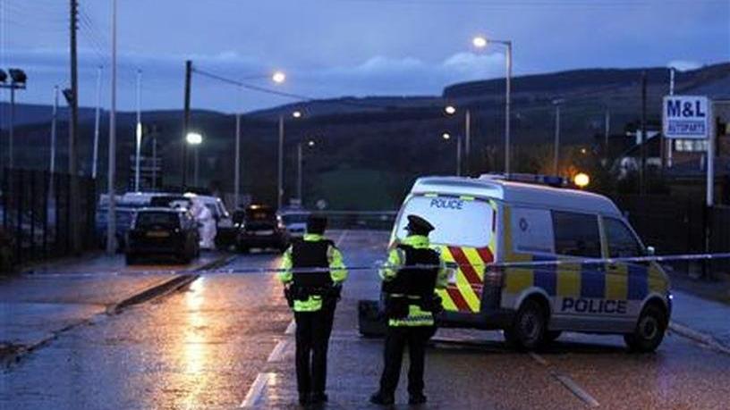 Kuzey İrlanda’da polise bombalı saldırı girişimi