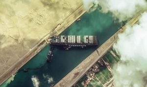 Mısır, Süveyş Kanalı’nı kapatan geminin firmasından 1 milyar dolar tazminat istiyor