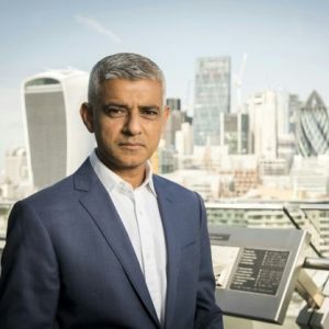 Sadiq Khan anket darbesi: Londra Belediye Başkanı’nın onay notu ilk kez kesin olarak olumsuz