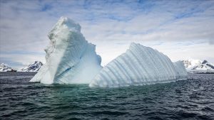 Antarktika buz sahanlığının üçte birinden fazlası küresel ısınma nedeniyle çökebilir