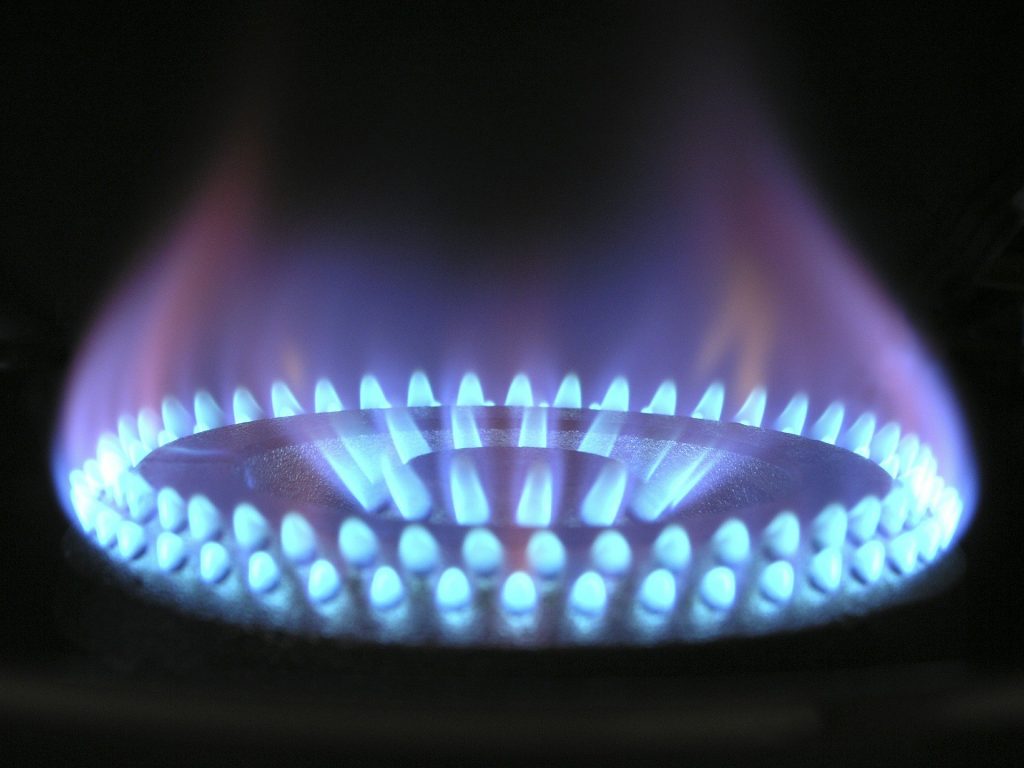 Every household to get autumn discounts of £400 on energy bill