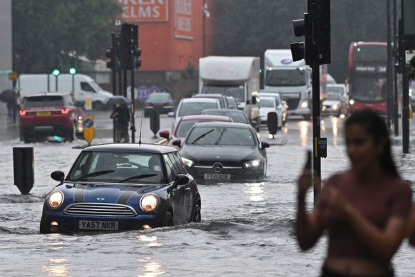Sel felaketi İngiltere’ye sıçradı