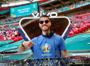 İngiltere milli takımın resmi DJ’yi Kıbrıslı Türk