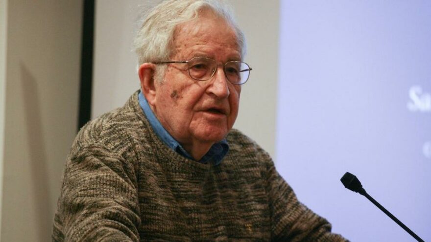 Noam Chomsky: Önce İslamofobiyi anlamak gerekiyor