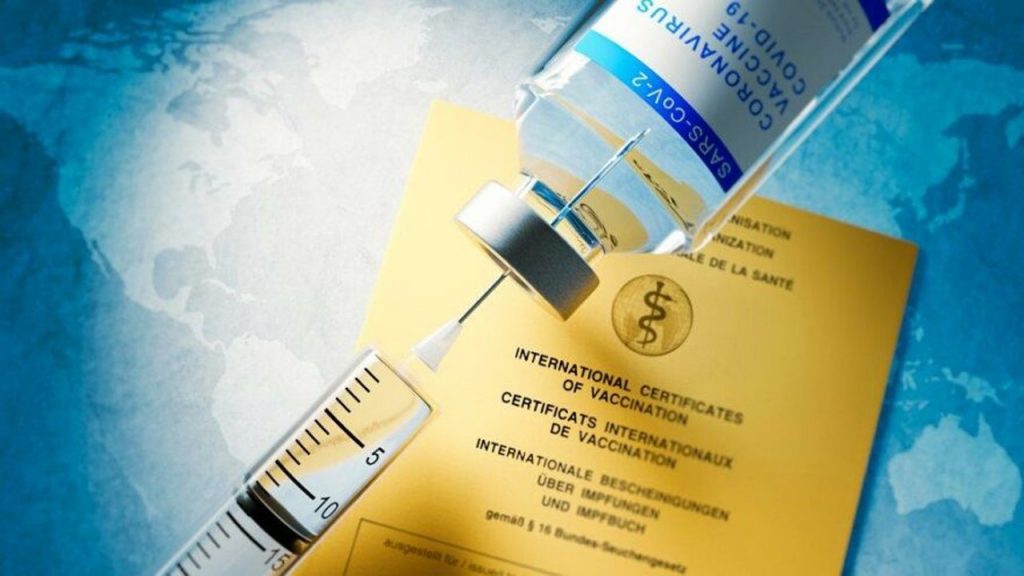 İngiltere’de aşı pasaportu zorunluluğu getiriliyor