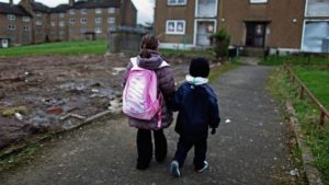 İngiltere’de kamu hizmetleri çalışanlarının çocukları yoksulluk çekiyor