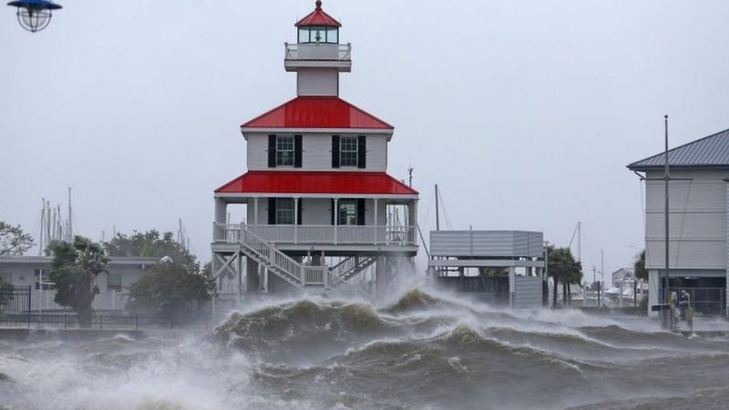 Ida Kasırgası ABD’nin güney kıyılarına ulaştı, New Orleans’a elektrik verilemiyor