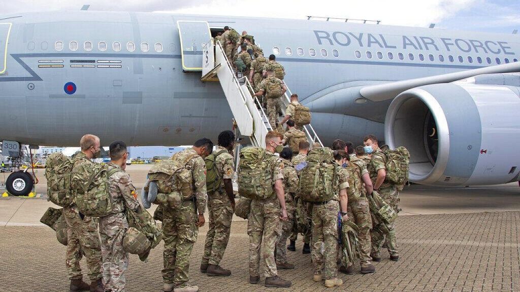 İngiltere Afganistan’dan tahliyeleri tamamladı