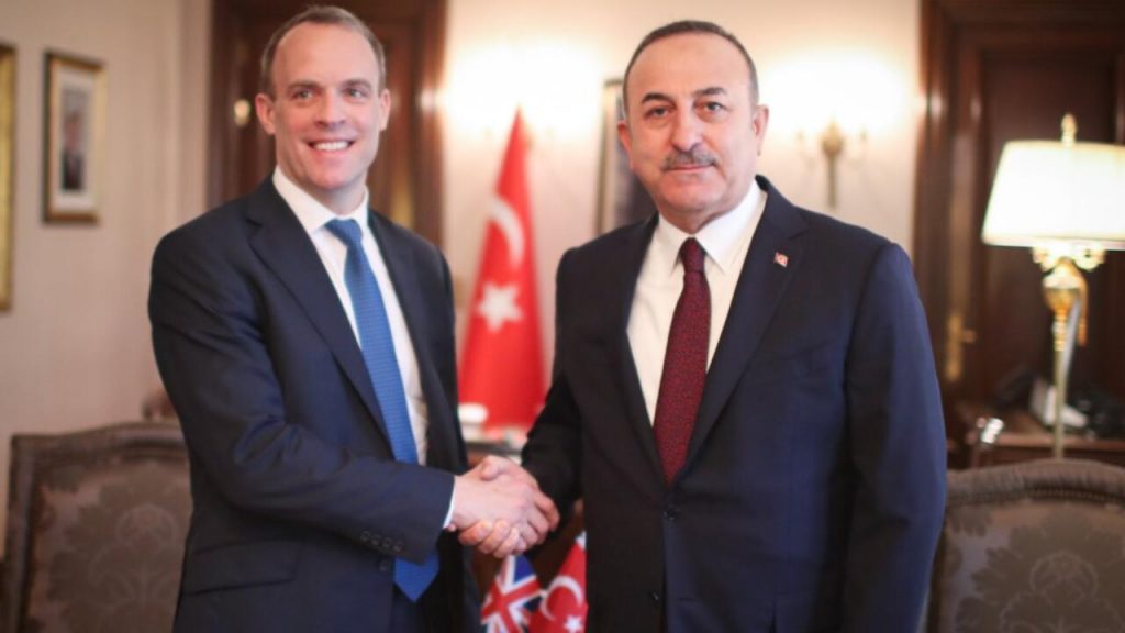 Çavuşoğlu ve Raab Afganistan’ı görüştü