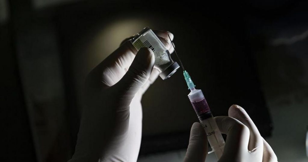 Afrika Birliği: İngiltere, Afrika’ya gönderdiği aşıları olanları aşılı saymıyor