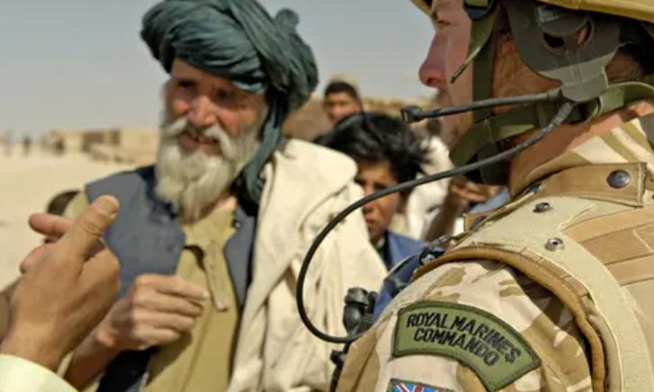 İngiliz ordusu için tercümanlık yapan 250’den fazla Afgan’a ait bilgiler paylaşıldı