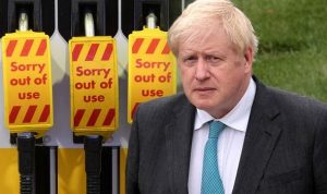 İngiltere Başbakanı Johnson, akaryakıt krizinin iyileşmeye başladığını duyurdurizinin iyileşmeye başladığını duyurdu