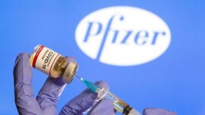 Pfizer yöneticisi: Birkaç yıl güçlendirici dozlara ihtiyacımız olacak