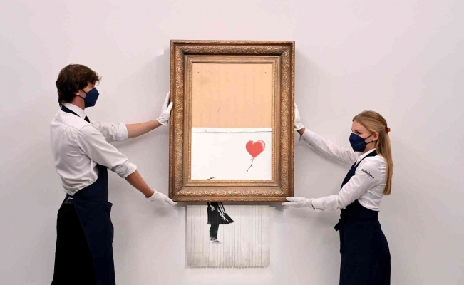 Banksy’nin parçalanan eseri 18,5 milyon sterline satıldı