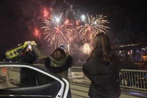 Pek çok başkent yeni yıl kutlamalarını iptal etti