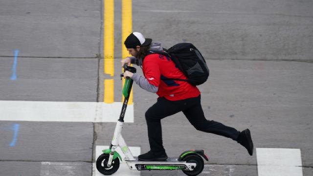 Londra’da elektrikli scooterlar yasaklanıyor