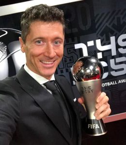 FIFA Yılın Futbolcusu ödülünün sahibi Robert Lewandowski oldu