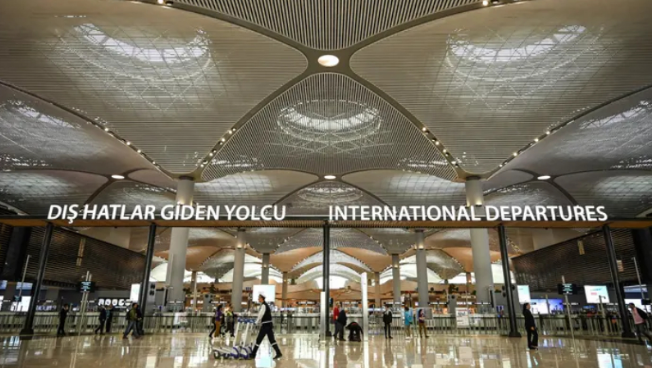 The Guardian: ‘IŞİD bağlantılı’ kişiler, Türkiye’de aldıkları sahte pasaportlarla İstanbul Havalimanı üzerinden Batı’ya gidiyor