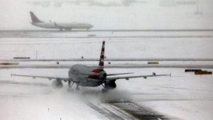 ABD’de şiddetli kar sebebiyle 3 binden fazla uçuş iptal edildi